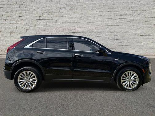 2024 Cadillac XT4 Luxury