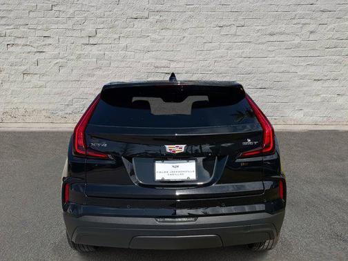2024 Cadillac XT4 Luxury