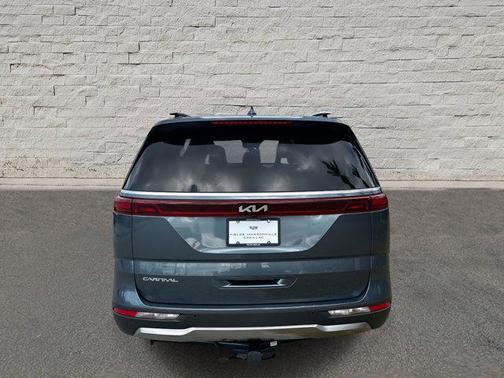 2023 Kia Carnival SX