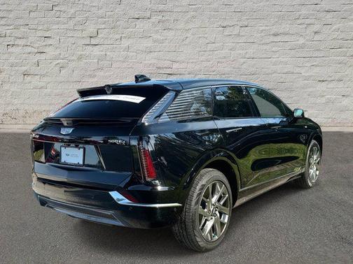2025 Cadillac OPTIQ Luxury 1 AWD
