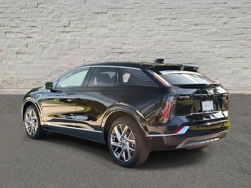 2025 Cadillac OPTIQ Luxury 1 AWD