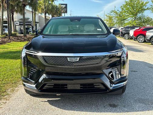 2025 Cadillac OPTIQ Luxury 1 AWD