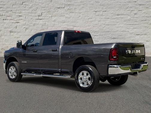 Granite Crystal Metallic Clearcoat 2026 RAM 2500 Big Horn Crew Cab 4x4 6'4' Box