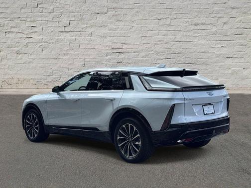 Vibrant White Tricoat 2026 Cadillac LYRIQ Sport