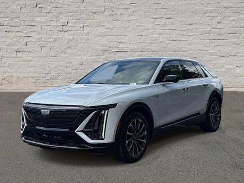 Vibrant White Tricoat 2026 Cadillac LYRIQ Sport