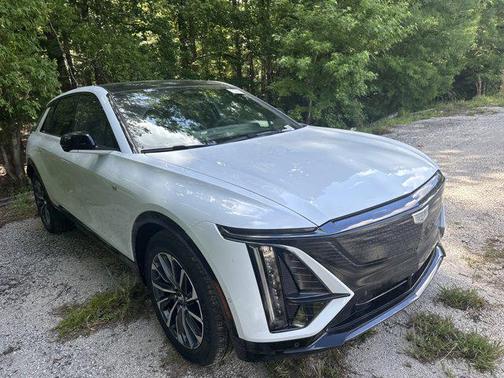 Vibrant White Tricoat 2026 Cadillac LYRIQ Sport