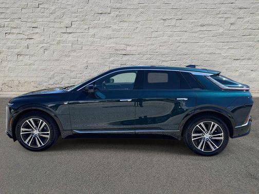 2024 Cadillac LYRIQ Luxury