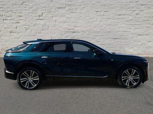 2024 Cadillac LYRIQ Luxury