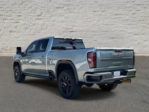 2024 GMC Sierra 2500 AT4