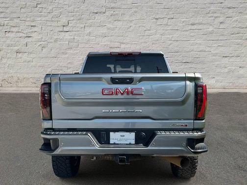 2024 GMC Sierra 2500 AT4