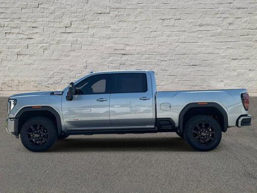 2024 GMC Sierra 2500 AT4