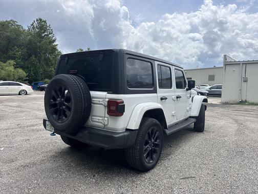 Bright White Clearcoat 2023 Jeep Wrangler 4xe Sahara