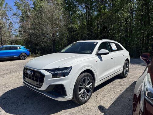 2023 Audi Q8 55 Premium Plus