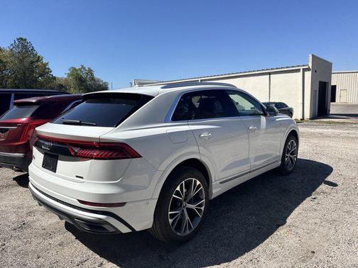 2023 Audi Q8 55 Premium Plus