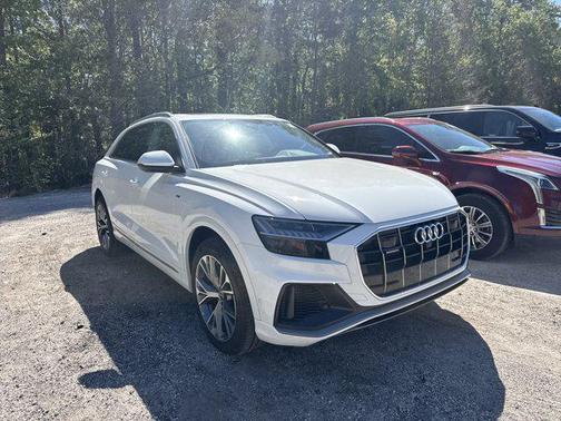2023 Audi Q8 55 Premium Plus