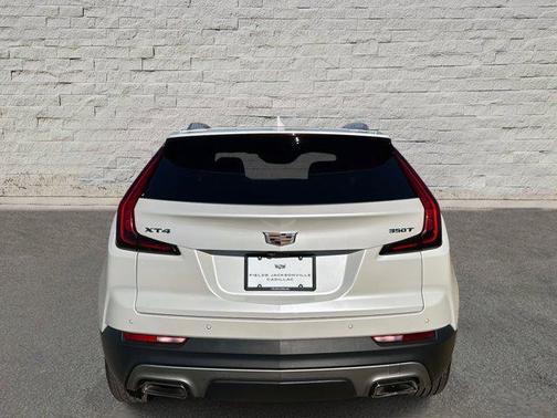2021 Cadillac XT4 Premium Luxury