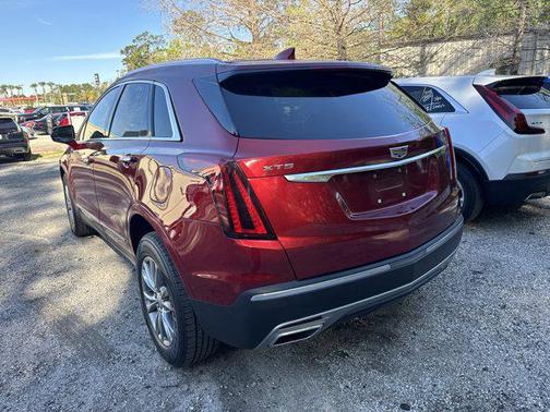 2022 Cadillac XT5 Premium Luxury