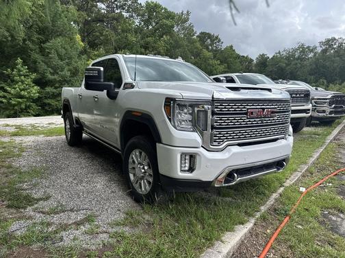 White Frost Tricoat 2021 GMC Sierra 2500 Denali