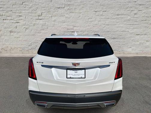Crystal White Tricoat 2026 Cadillac XT5 Premium Luxury