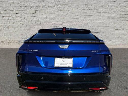 2025 Cadillac LYRIQ Sport