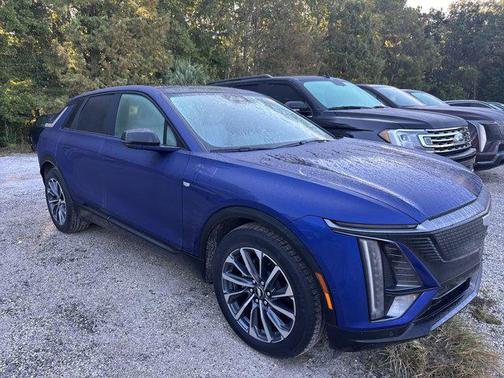 2025 Cadillac LYRIQ Sport