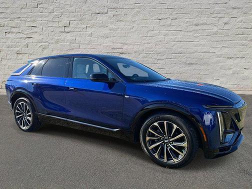 2025 Cadillac LYRIQ Sport