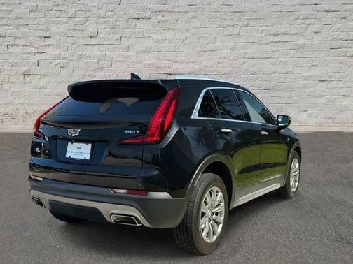 2022 Cadillac XT4 Premium Luxury