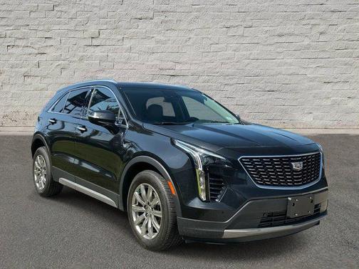 2022 Cadillac XT4 Premium Luxury