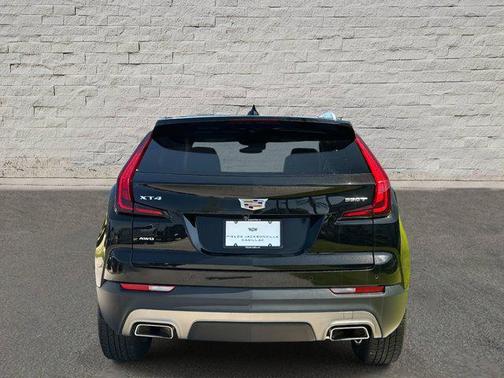 2022 Cadillac XT4 Premium Luxury