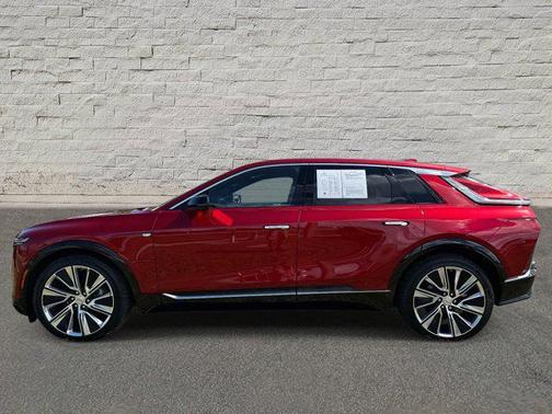 2024 Cadillac LYRIQ Luxury