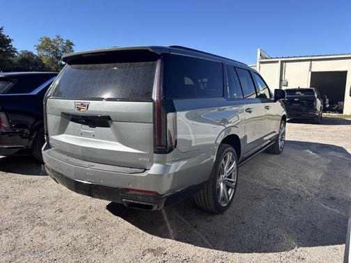 2025 Cadillac Escalade ESV Sport