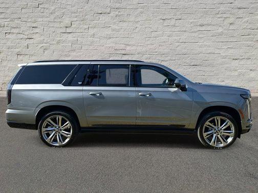 2025 Cadillac Escalade ESV Sport