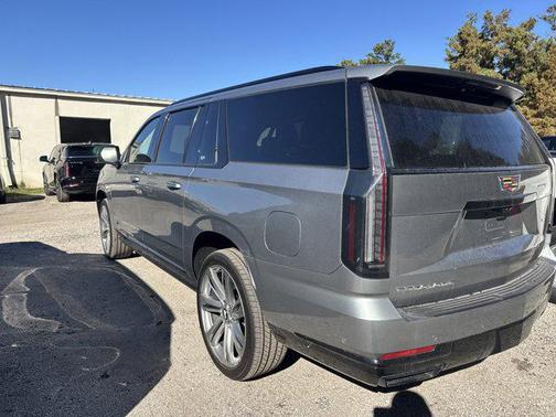 2025 Cadillac Escalade ESV Sport