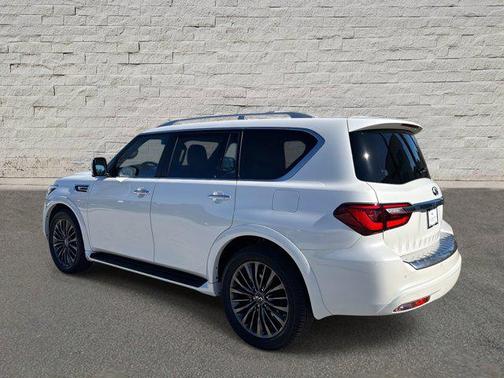 2024 INFINITI QX80 SENSORY