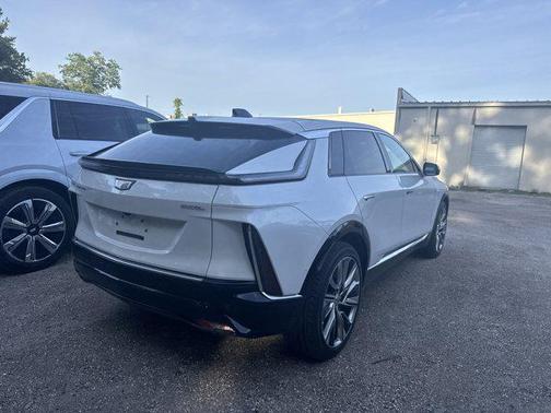 Crystal White Tricoat 2025 Cadillac LYRIQ Luxury