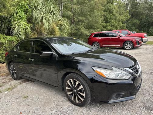Super Black 2018 Nissan Altima 2.5 SV