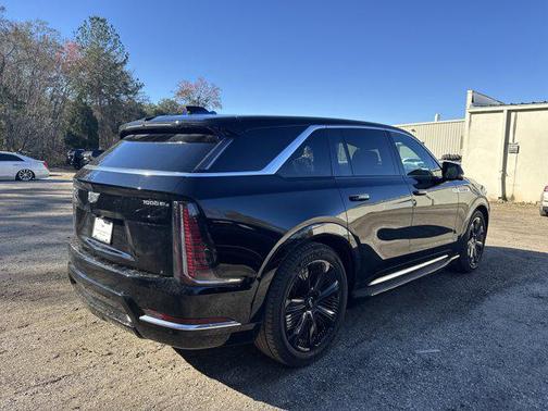 2025 Cadillac Escalade IQ Luxury 2