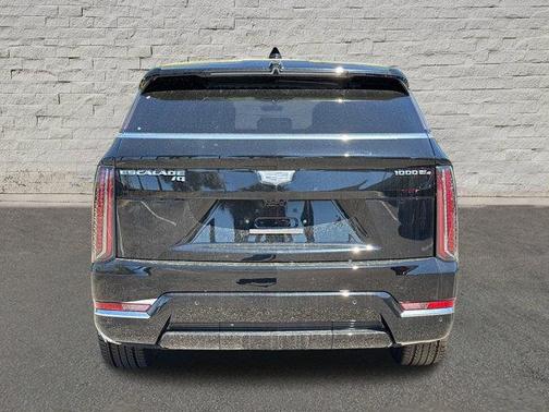 2025 Cadillac Escalade Luxury