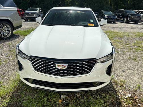 2023 Cadillac CT4 Luxury