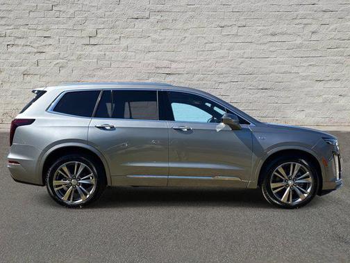 2025 Cadillac XT6 Premium Luxury FWD