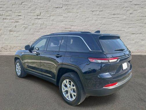Midnight Sky 2024 Jeep Grand Cherokee Limited