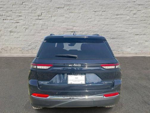Midnight Sky 2024 Jeep Grand Cherokee Limited