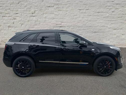 2025 Cadillac XT5 Sport