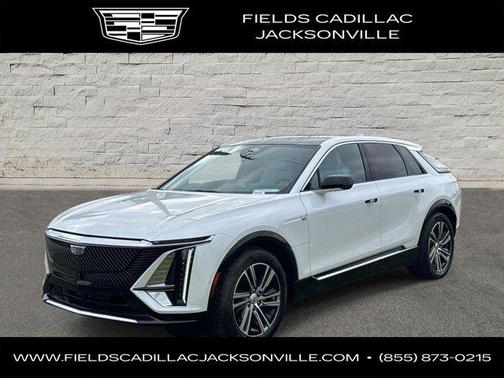 Crystal White Tricoat 2024 Cadillac LYRIQ Luxury