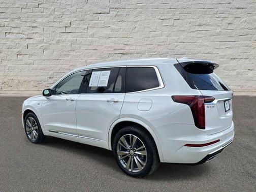2025 Cadillac XT6 Premium Luxury FWD