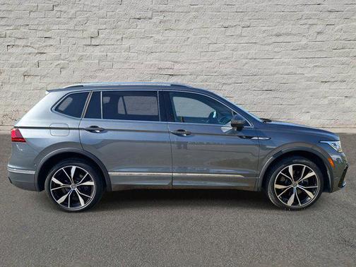 2022 Volkswagen Tiguan 2.0T SEL R-Line 4MOTION