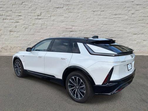 2025 Cadillac LYRIQ Sport