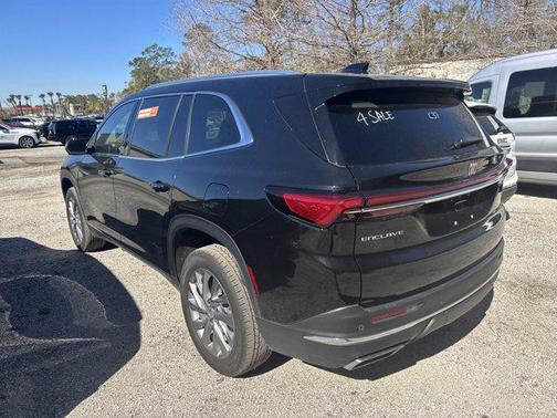 2025 Buick Enclave Preferred FWD