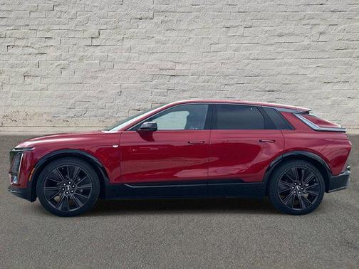 2024 Cadillac LYRIQ Sport