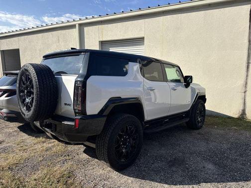 2025 GMC HUMMER EV SUV 2X